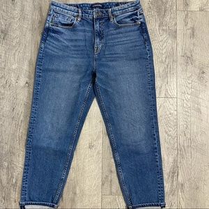 Vigoss Tapered Boyfriend Jeans.